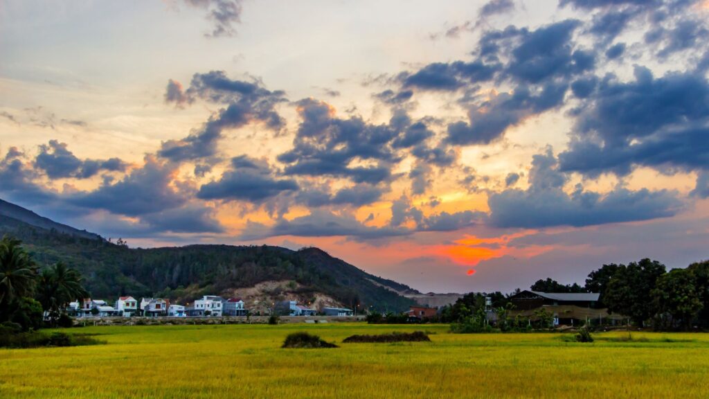 地方　賃上げ　重要性
